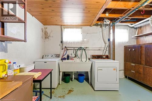 45 Cromwell Crescent, Hamilton, ON - Indoor Photo Showing Laundry Room
