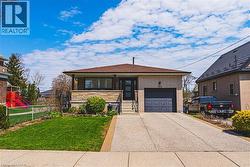 103 EMPRESS Avenue  Hamilton, ON L9A 1M5
