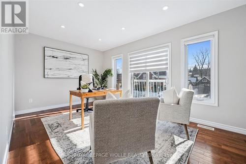 162 Esson Street, Waterloo, ON - Indoor Photo Showing Living Room