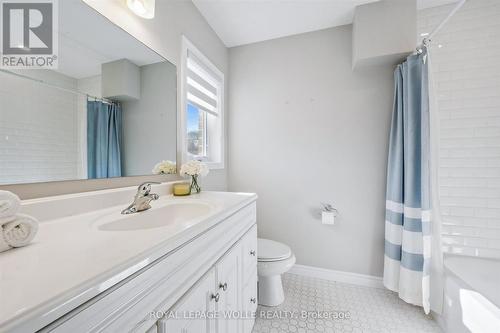 162 Esson Street, Waterloo, ON - Indoor Photo Showing Bathroom