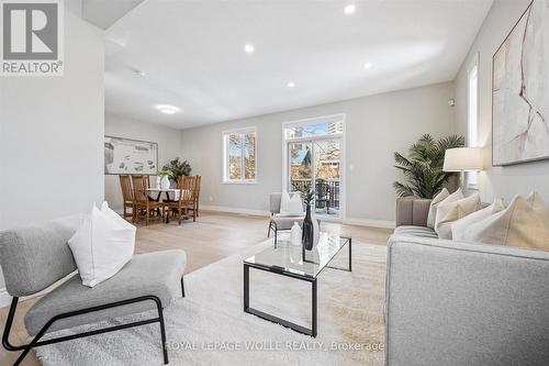 162 Esson Street, Waterloo, ON - Indoor Photo Showing Living Room