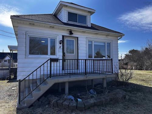 11 James Street  Glace Bay, NS B1A 2Y1