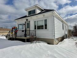 11 James Street  Glace Bay, NS B1A 2Y1