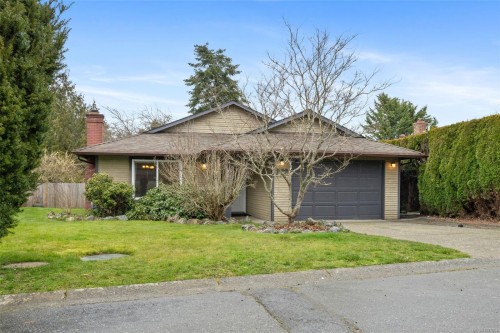 772 Mapleton Pl, Saanich, BC 