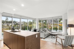 1015-2000 Hannington Rd  Langford, BC V9B 7C1