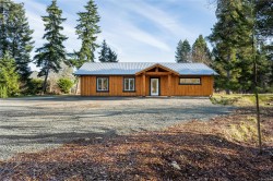 3365 Ponderosa Way  Qualicum Beach, BC V9K 2J8