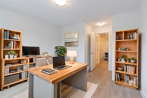 6266 Old Mill Rd, Duncan, BC - Indoor Photo Showing Office