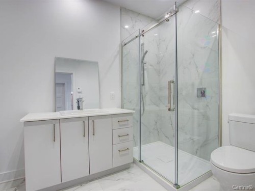 Bathroom - 1733 Rue Soucy, Longueuil (Saint-Hubert), QC - Indoor Photo Showing Bathroom