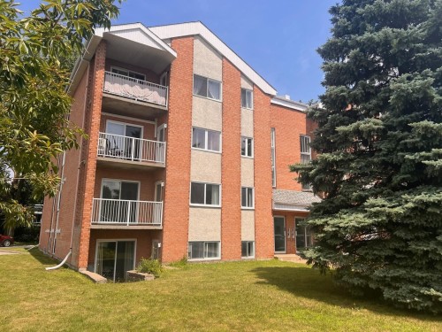 Façade - 101-115 Rue Beauséjour, La Prairie, QC - Outdoor