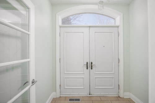 Mud Room - 4363 Boul. Décarie, Montréal (Côte-Des-Neiges/Notre-Dame-De-Grâce), QC - Indoor Photo Showing Other Room