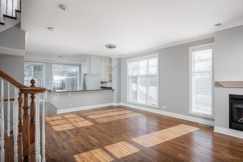 Living Room - 4363 Boul. Décarie, Montréal (Côte-Des-Neiges/Notre-Dame-De-Grâce), QC - Indoor Photo Showing Other Room With Fireplace