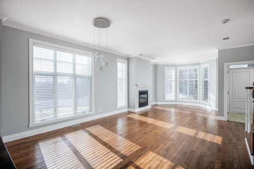 Living Room - 4363 Boul. Décarie, Montréal (Côte-Des-Neiges/Notre-Dame-De-Grâce), QC - Indoor Photo Showing Other Room With Fireplace