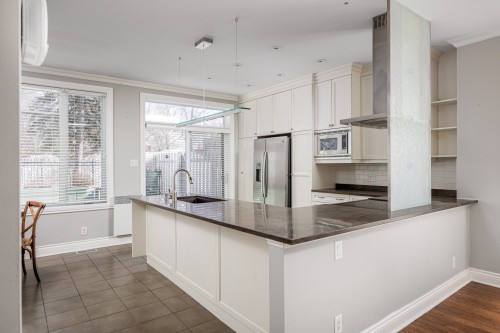 Kitchen - 4363 Boul. Décarie, Montréal (Côte-Des-Neiges/Notre-Dame-De-Grâce), QC - Indoor Photo Showing Other Room