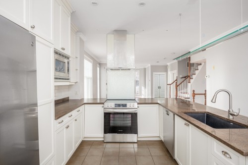 Kitchen - 4363 Boul. Décarie, Montréal (Côte-Des-Neiges/Notre-Dame-De-Grâce), QC - Indoor Photo Showing Kitchen