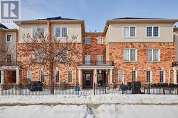42 LANDER CRESCENT  Clarington, ON L1C 0L4