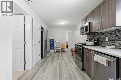 911 Hunter Road, Saskatoon, SK - Indoor Photo Showing Kitchen