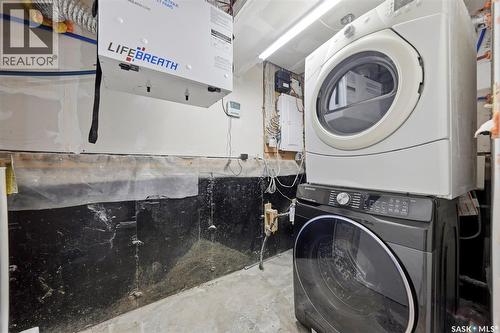 911 Hunter Road, Saskatoon, SK - Indoor Photo Showing Laundry Room
