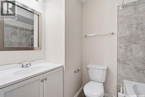 722 150 Langlois Way, Saskatoon, SK - Indoor Photo Showing Bathroom