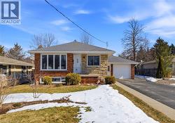 341 TERRACE HILL Street  Brantford, ON N3R 1H6