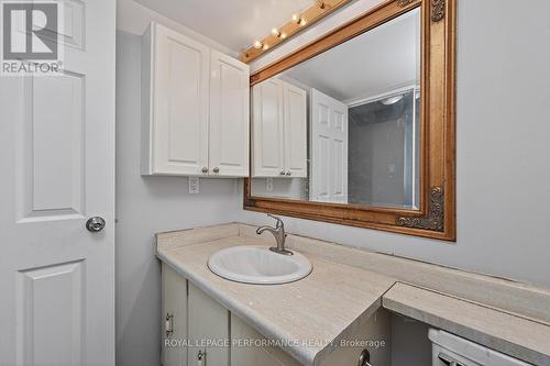 Bathroom - 2502 - 530 Laurier Avenue W, Ottawa, ON - Indoor