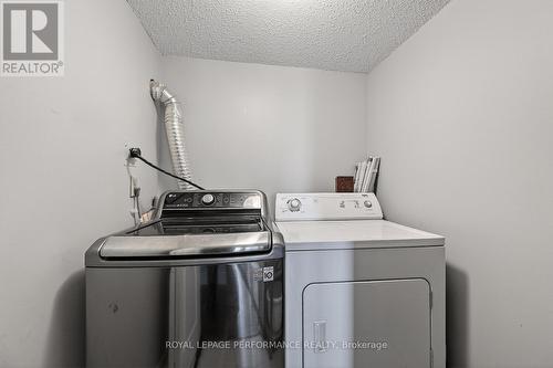 In-suite laundry - 2502 - 530 Laurier Avenue W, Ottawa, ON - Indoor Photo Showing Laundry Room