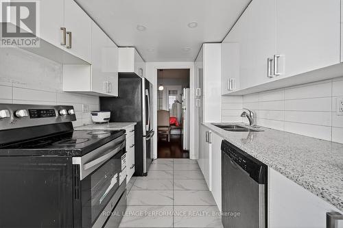 2502 - 530 Laurier Avenue W, Ottawa, ON - Indoor Photo Showing Kitchen With Double Sink With Upgraded Kitchen