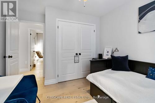 4269 Vivaldi Road, Burlington, ON - Indoor Photo Showing Bedroom