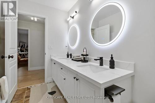4269 Vivaldi Road, Burlington, ON - Indoor Photo Showing Bathroom