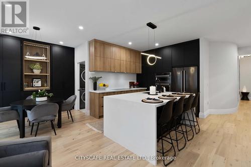 4269 Vivaldi Road, Burlington, ON - Indoor Photo Showing Kitchen