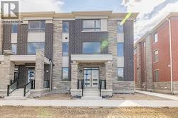 15 SUMMER WIND LANE  Brampton, ON L7A 0Y4