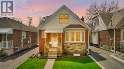 22 CHURCHILL Avenue  Hamilton, ON L9A 1J5