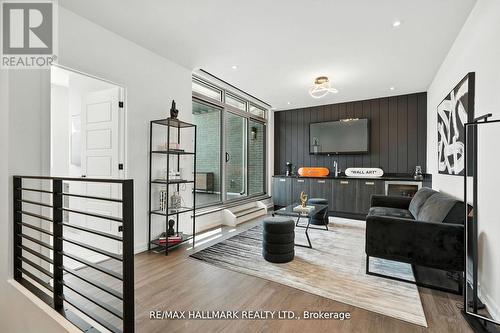 3658 Ferretti Court, Innisfil, ON - Indoor