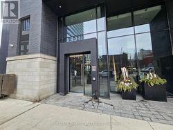 1705 - 125 PETER STREET  Toronto, ON M5V 0M2