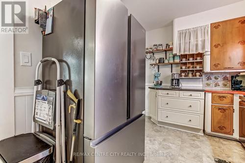 92 Forest Avenue, St. Thomas, ON - Indoor Photo Showing Kitchen