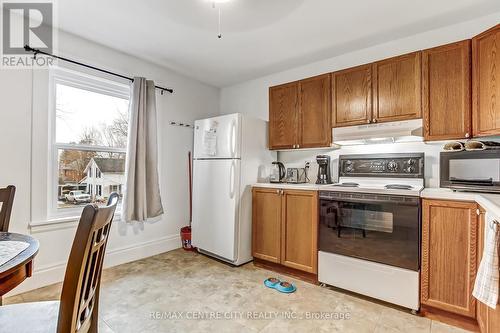 92 Forest Avenue, St. Thomas, ON - Indoor Photo Showing Kitchen