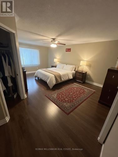 3891 Bloomington Crescent, Mississauga, ON - Indoor Photo Showing Bedroom