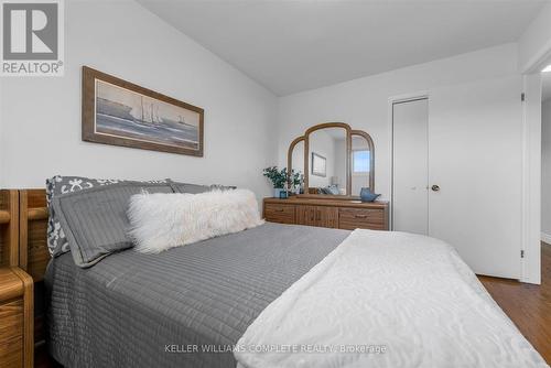 411 Bryant Crescent, Burlington, ON - Indoor Photo Showing Bedroom