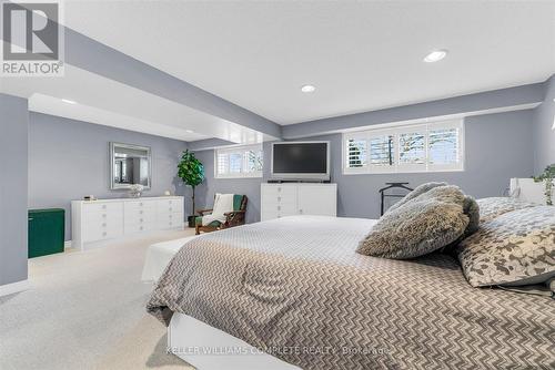 411 Bryant Crescent, Burlington, ON - Indoor Photo Showing Bedroom