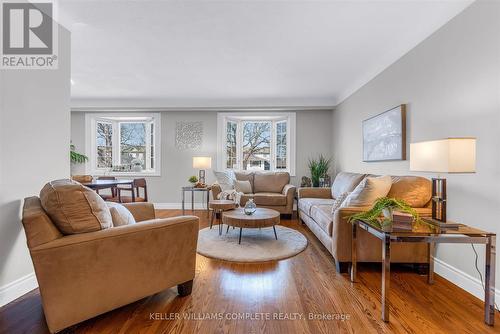 411 Bryant Crescent, Burlington, ON - Indoor Photo Showing Living Room