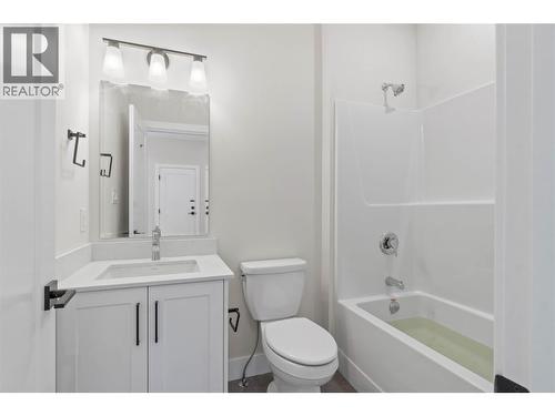 220 Shepherd Road Unit# 12, Chase, BC - Indoor Photo Showing Bathroom