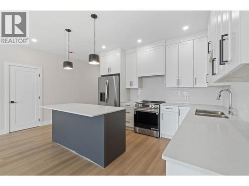 220 Shepherd Road Unit# 12, Chase, BC - Indoor Photo Showing Kitchen With Double Sink With Upgraded Kitchen