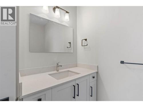 220 Shepherd Road Unit# 12, Chase, BC - Indoor Photo Showing Bathroom