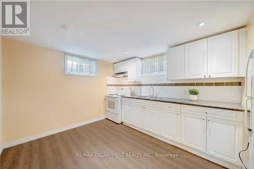 167 Miles Road, Hamilton, ON - Indoor Photo Showing Kitchen