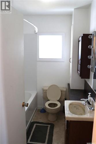 217 2Nd Avenue E, Debden, SK - Indoor Photo Showing Bathroom