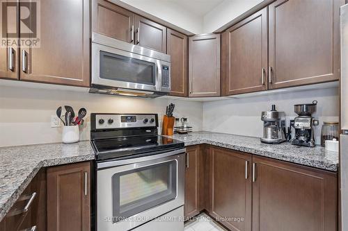 242 - 1077 Gordon Street, Guelph, ON - Indoor Photo Showing Kitchen With Upgraded Kitchen