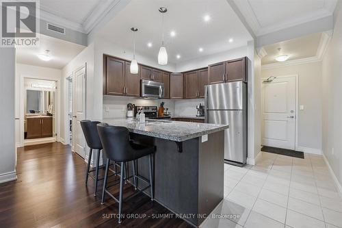 242 - 1077 Gordon Street, Guelph, ON - Indoor Photo Showing Kitchen With Stainless Steel Kitchen With Upgraded Kitchen