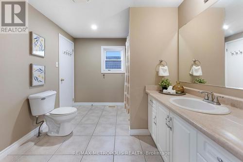 135 Veronica Drive, Kitchener, ON - Indoor Photo Showing Bathroom