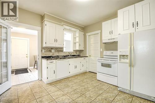 456 Chilver Unit# Lower, Windsor, ON - Indoor Photo Showing Kitchen