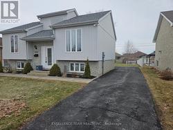 2033 CONCORDE STREET Cornwall, ON K6H 6M3