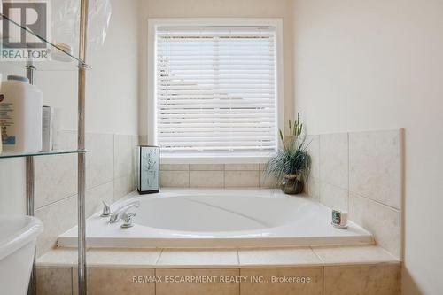 2505 Valleyridge Drive, Oakville, ON - Indoor Photo Showing Bathroom